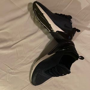 Midnight blue Nike Air Max 270 size 9.5